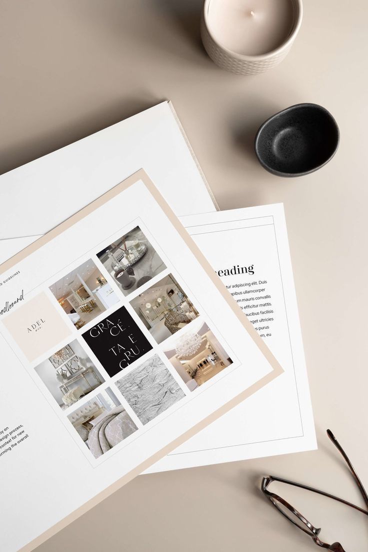 Brand guidelines en moodboard op tafel